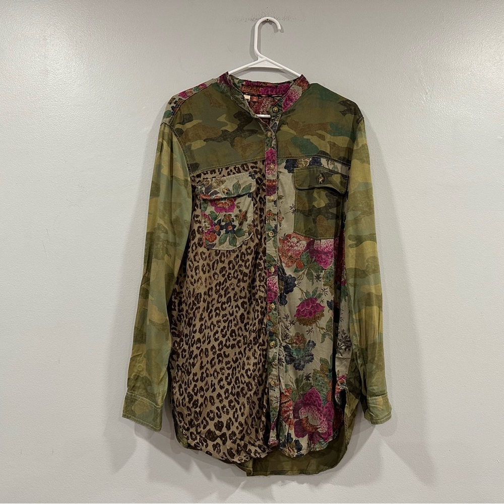 Pilcro Anthropologie Relaxed Mixed Leopard Camo Floral Print Buttoned Shirt M